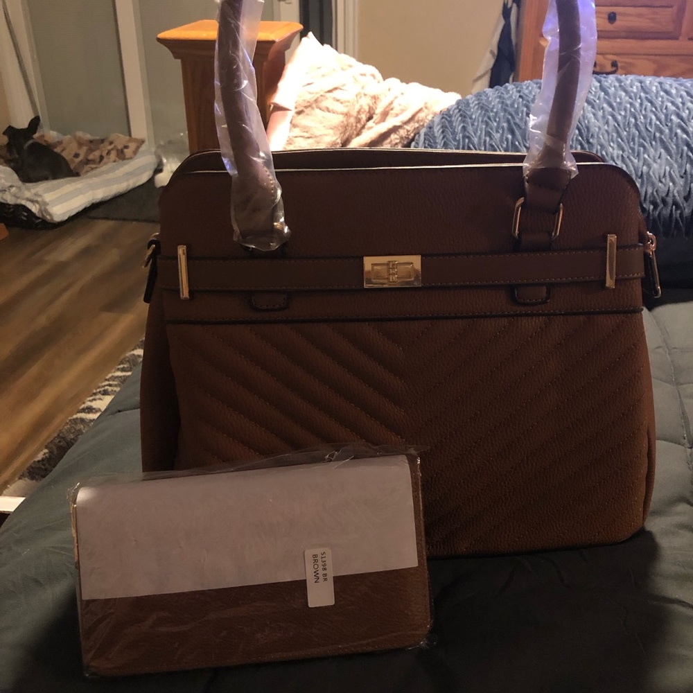 Brand New Vegan Leather handbag with matching Wallet